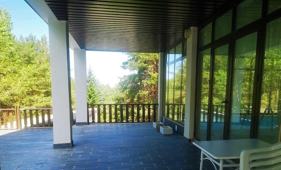 リアサ"Ecologico Con Piscina Climatizada" En La Pinillaアパートメント エクステリア 写真